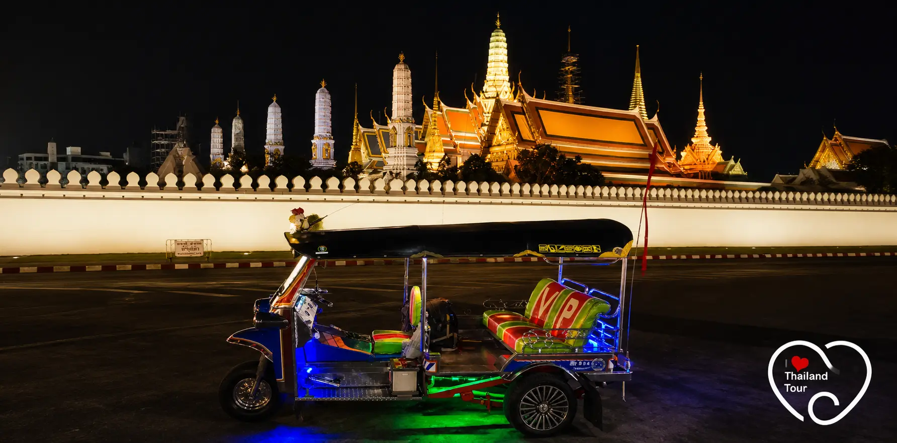 Street Food & TukTuk Nightlight Tour